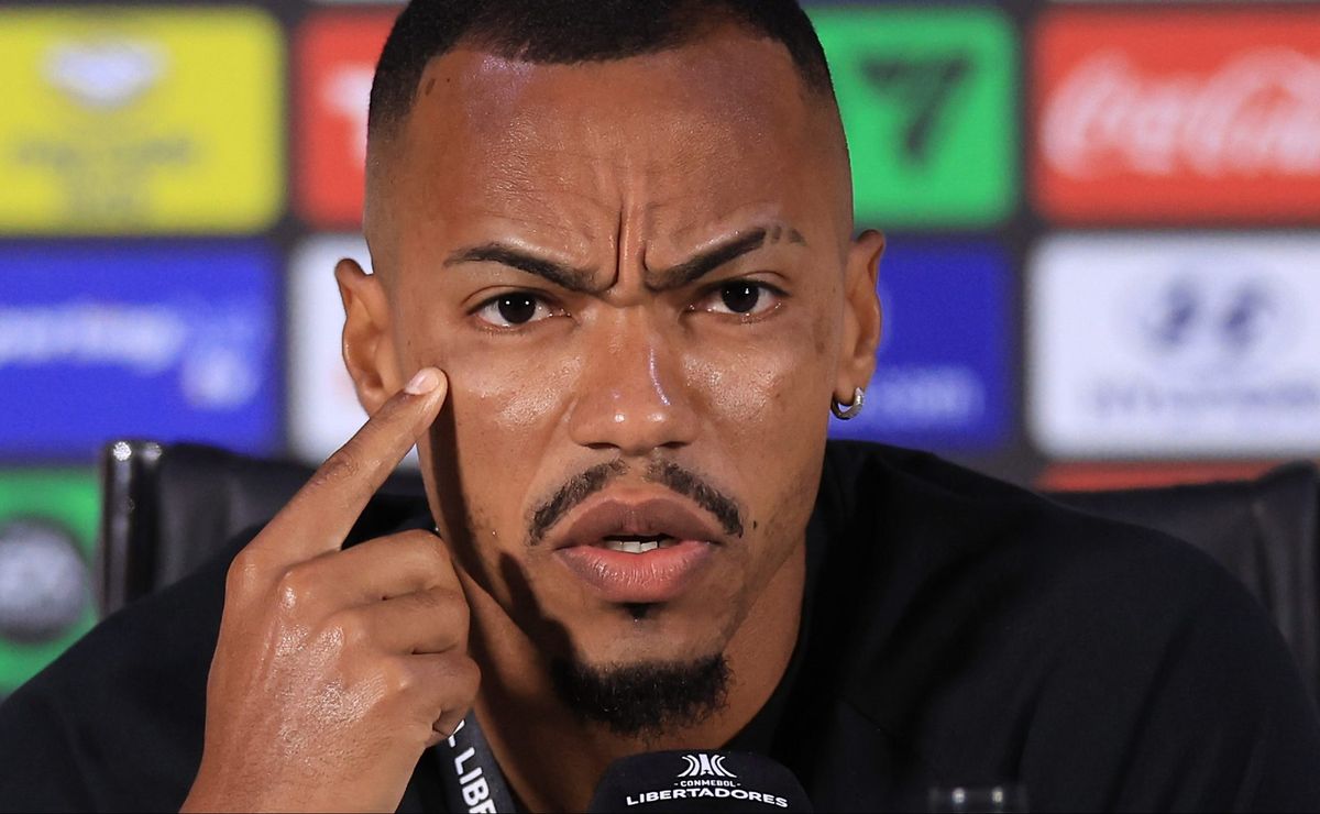 Marlon Freitas questiona arbitragem e demonstra confiança em virada do Botafogo na Recopa