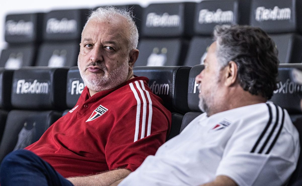 Casares e Belmonte viram alvos de críticas dos torcedores do São Paulo