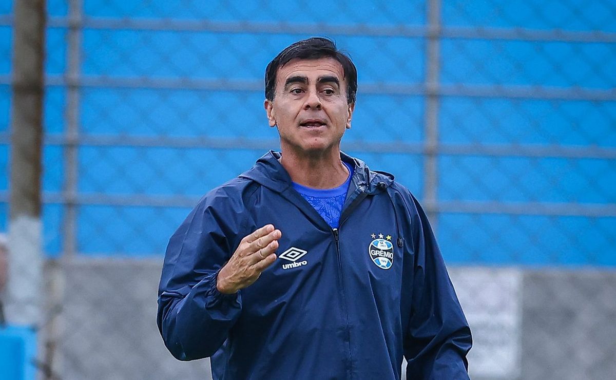 Quinteros decide por revezamento de goleiros no Grêmio e expõe como vai utilizar Volpi e Grando