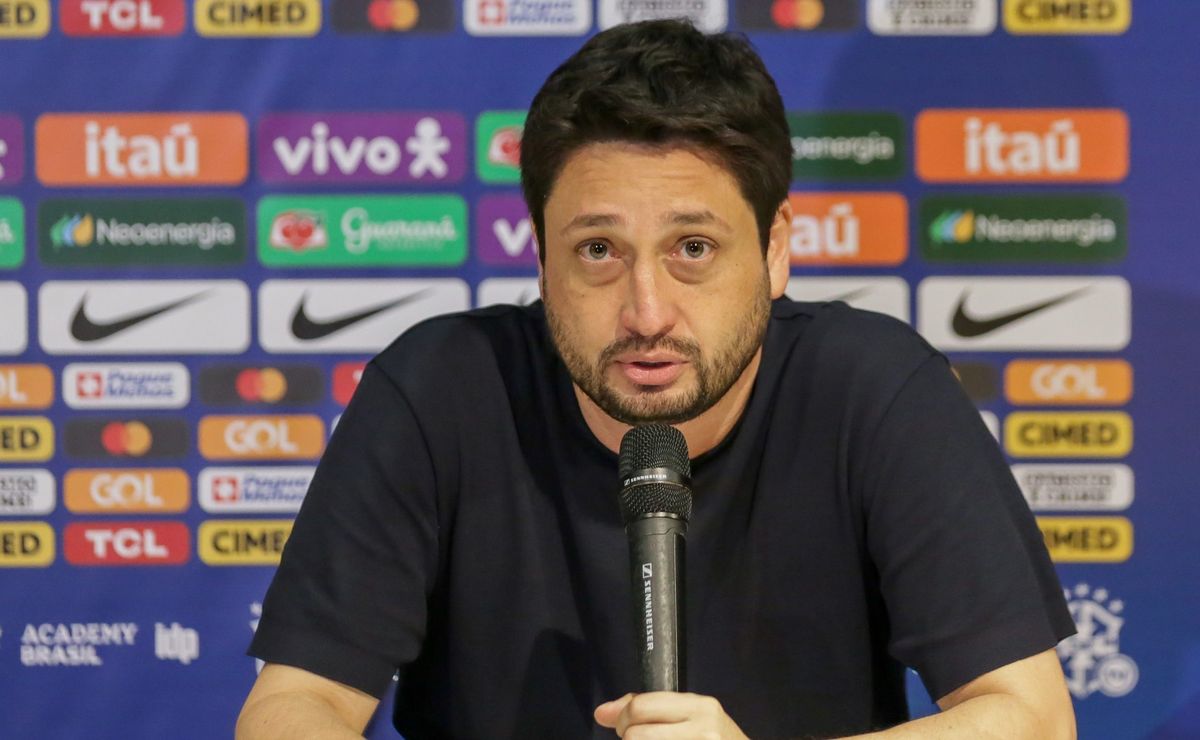 Arthur Elias destaca importância do retorno da Copa do Brasil Feminina