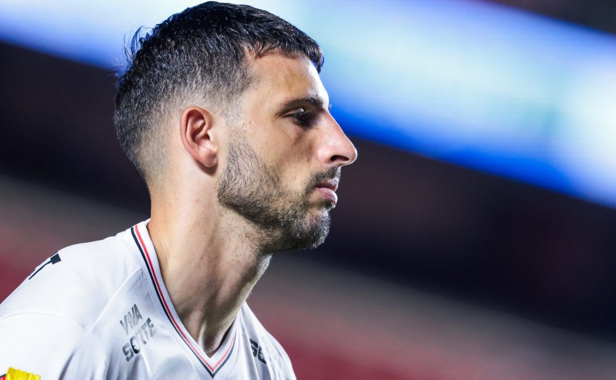 Calleri lidera movimento no São Paulo e jogadores fazem pacto por Zubeldía no Campeonato Paulista