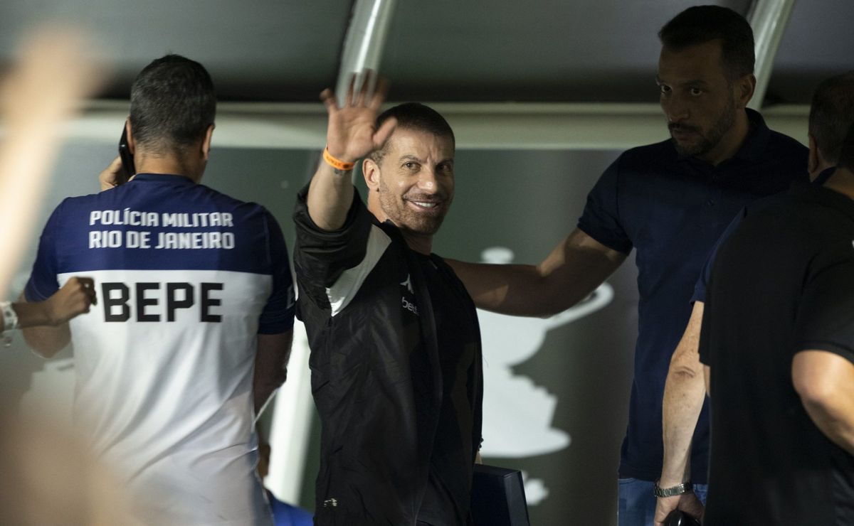 Após Garré e Nuno Moreira, Vasco tem caminho livre para contratar destaque da Colômbia