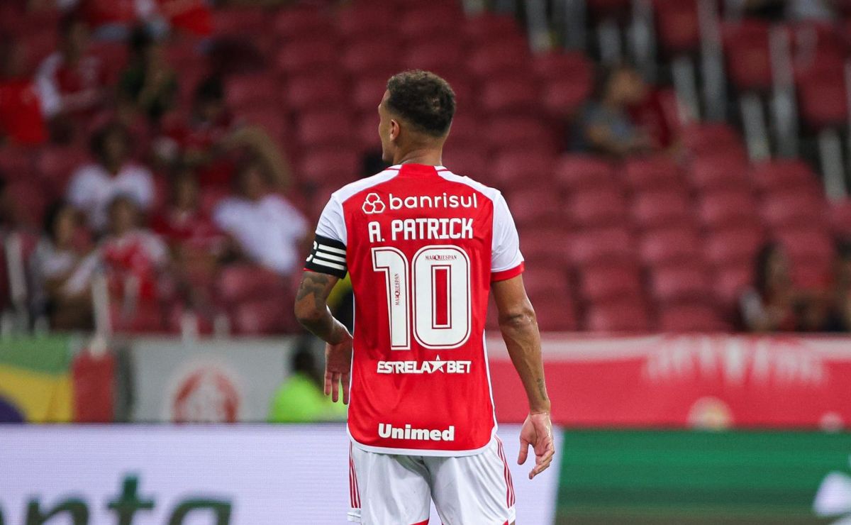 Alan Patrick do Internacional recebe notícias sobre seu prazo de recuperação