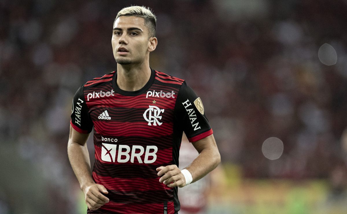 Palmeiras esquece Andreas Pereira e analisa contratação de meio-campista para Abel Ferreira
