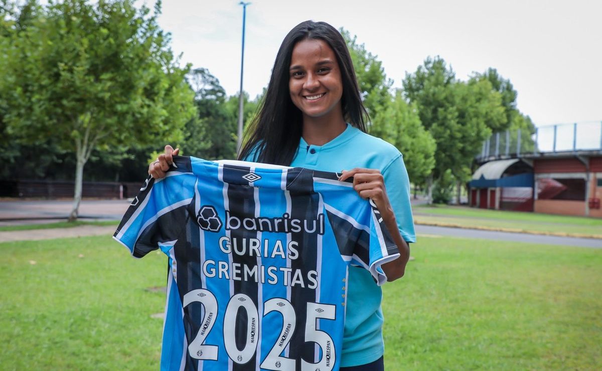 Emille assina primeiro contrato profissional com o Grêmio e reforça elenco das Gurias Gremistas