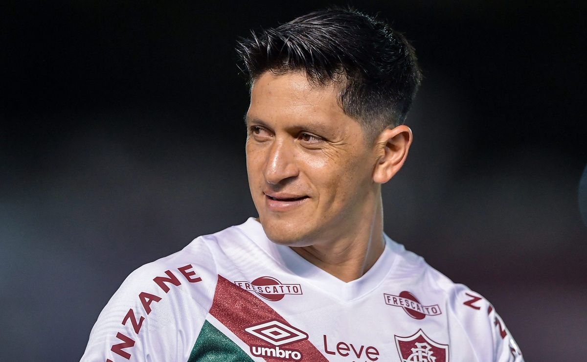 Torcida do Fluminense mira gola de 4 a 0 sobre o Bangu na Taça Guanabara