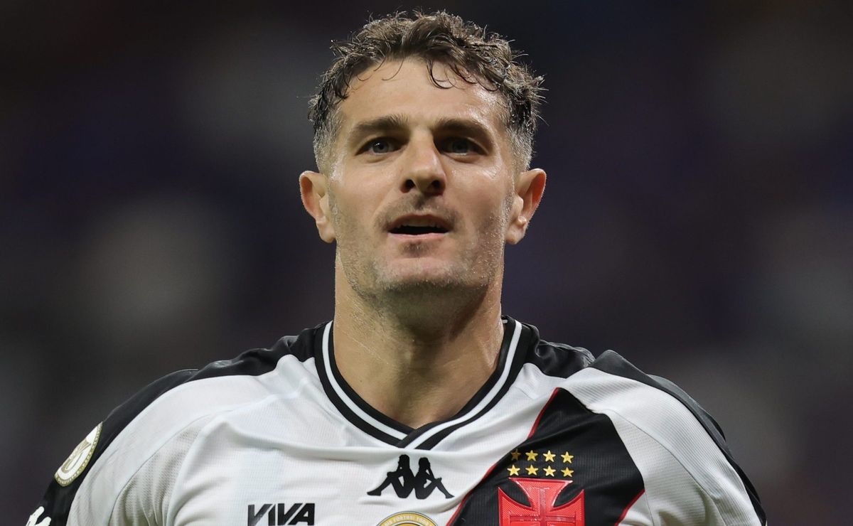 Vegetti ignora interesse do River Plate e descarta saída do Vasco, diz jornalista