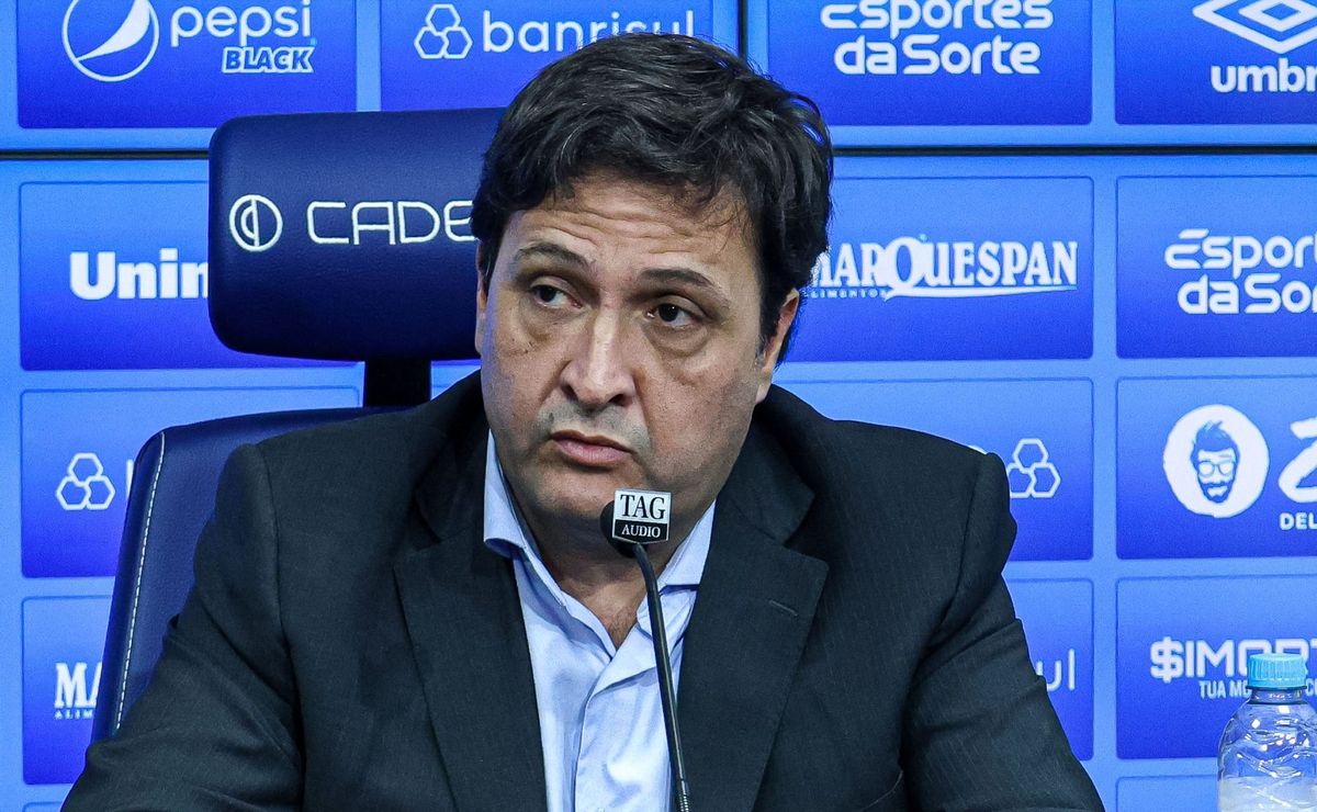 Alberto Guerra se revolta com a arbitragem e faz cobrança após Grêmio X Juventude: “Áudios do VAR”