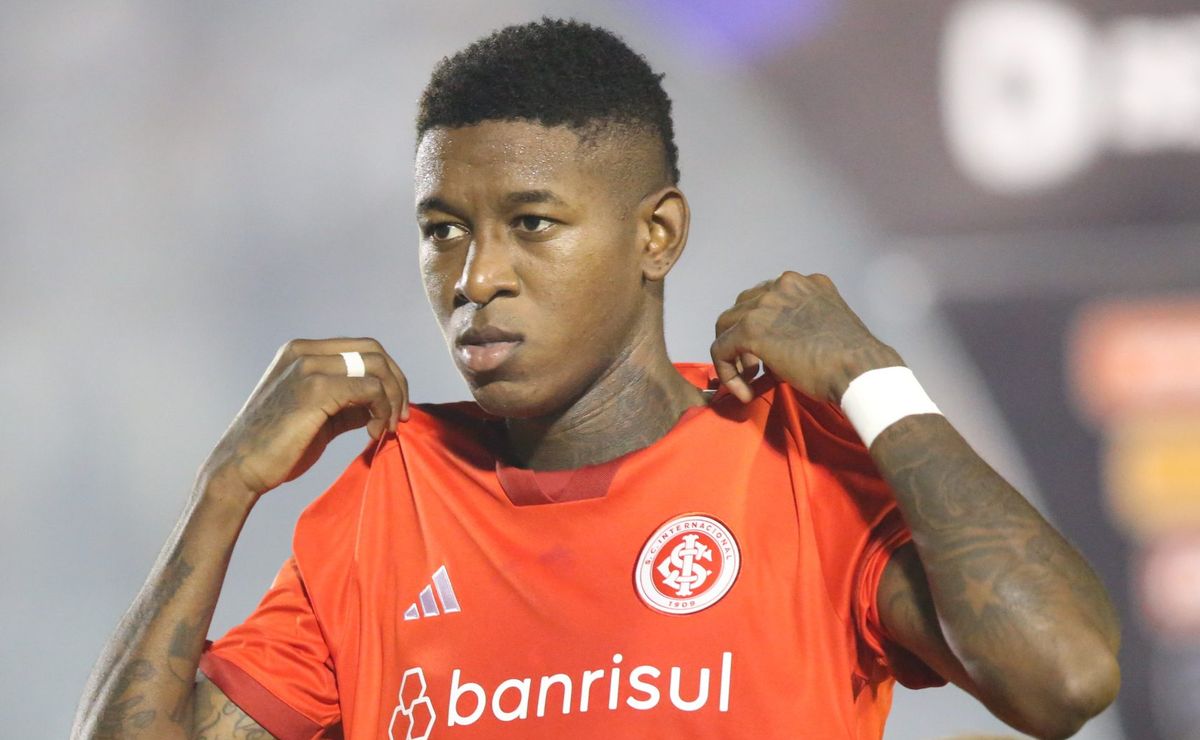 Vitão valoriza vitória do Internacional, mas alerta que semifinal do Gaúcho ainda não acabou