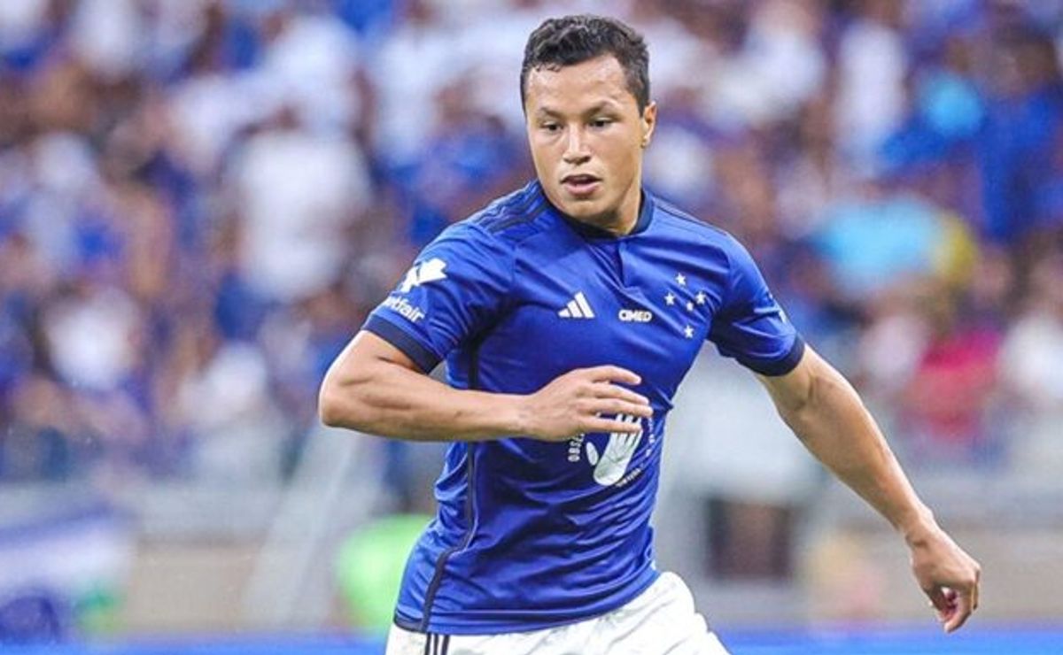 Torcida do Cruzeiro se revolta com desempenho de Marlon e cobra mudança: “Tá de sacanagem!”