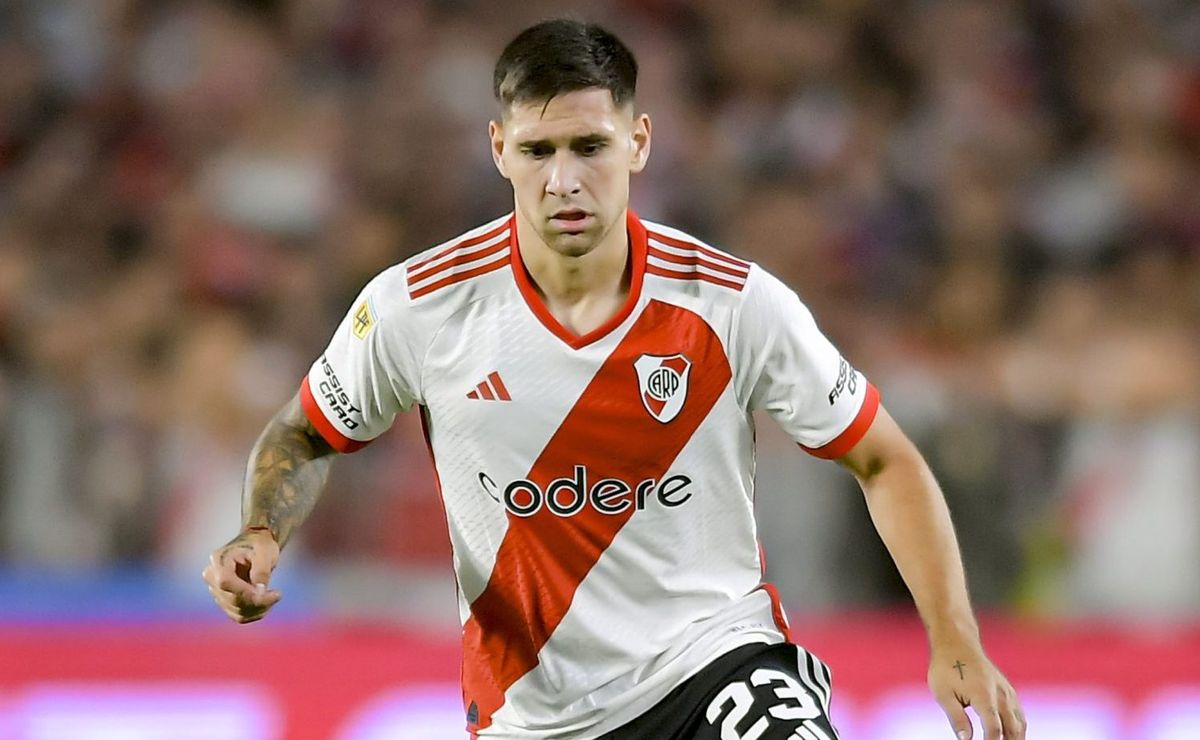 Vasco atravessa o Santos e dá ultimato em negociação pelo volante Rodrigo Villagra, do River Plate