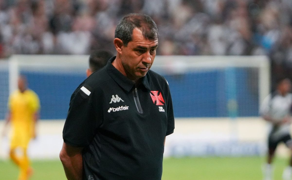 Carille comemora classificação, mas admite: “O Vasco está um passinho atrás em relação aos rivais”