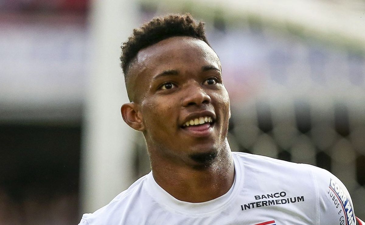 Thiago Mendes contratado pelo Atlético-MG tem decisão final no mercado, diz jornalista