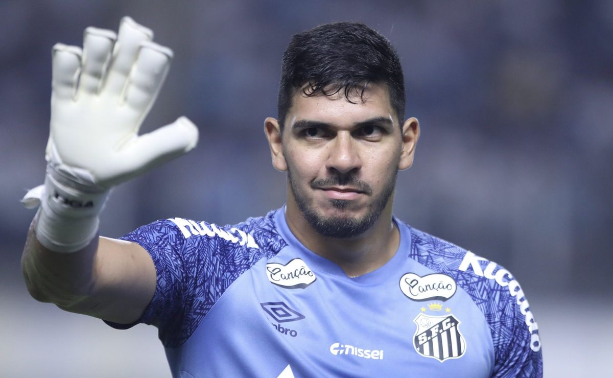 João Paulo faz post oficial e desabafa no Santos: “Momentos de dor e incerteza”