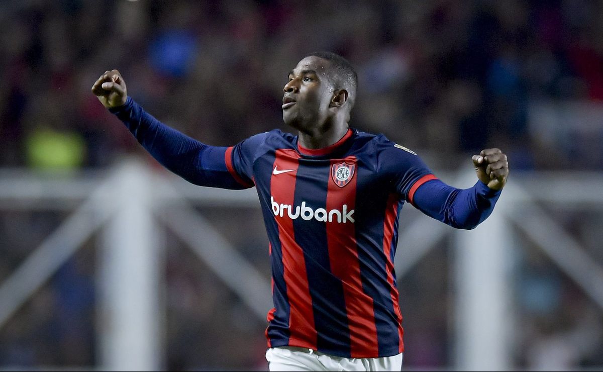 Grêmio segue interessado em Jhohan Romaña, do San Lorenzo, e toma atitude nos bastidores