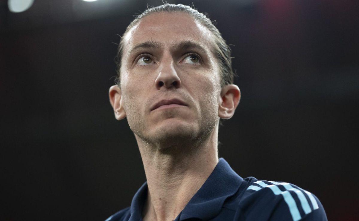 Vidente aponta possível “erro de leitura” de Filipe Luís, mas crava vitória do Flamengo sobre o Botafogo
