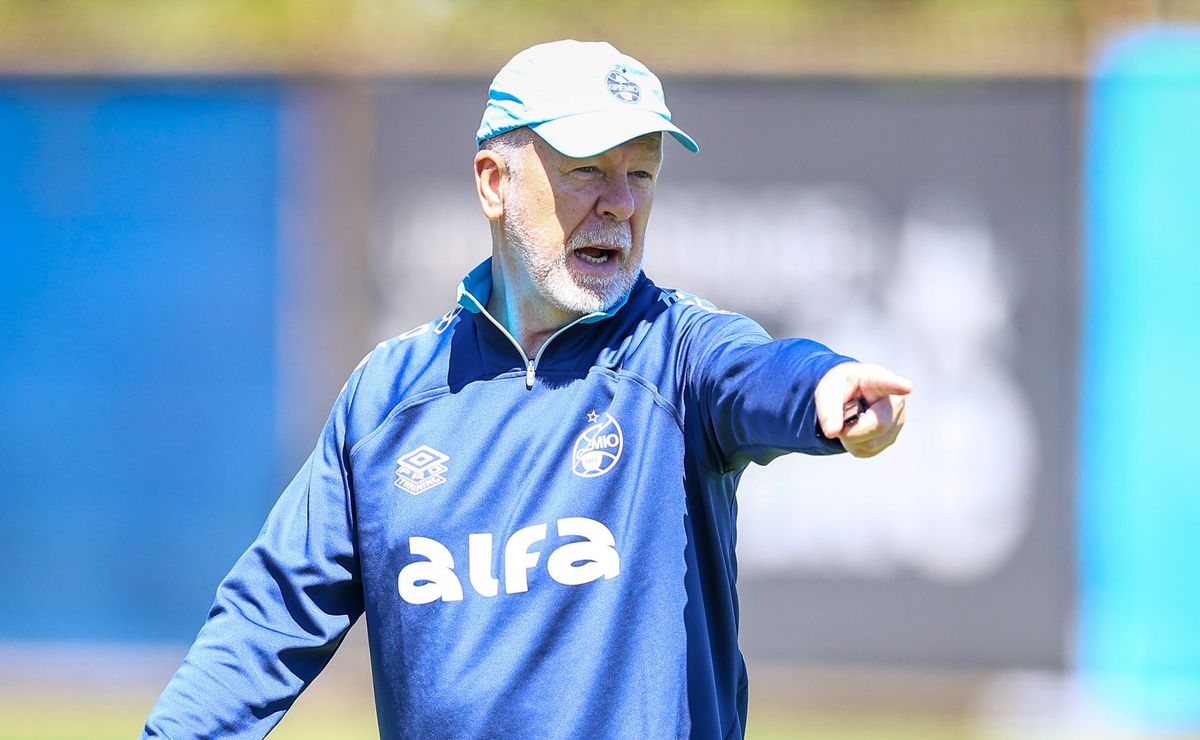Mano Menezes tem Aravena, Amuzu, Pavón, Kike Olivera e Alysson para duas vagas em Grêmio x SPFC