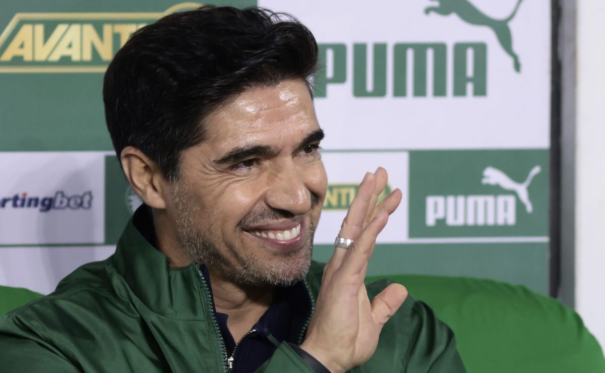 Palmeiras goleia o Bragantino, mas Abel Ferreira é cauteloso com empolgação: “Faltam muitos jogos”