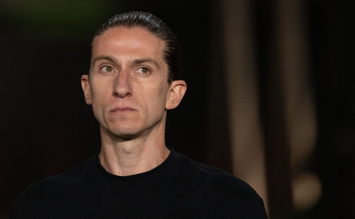 Filipe Luís defende Evertton Araújo após Botafogo x Flamengo: “Pedem a base e depois criticam”