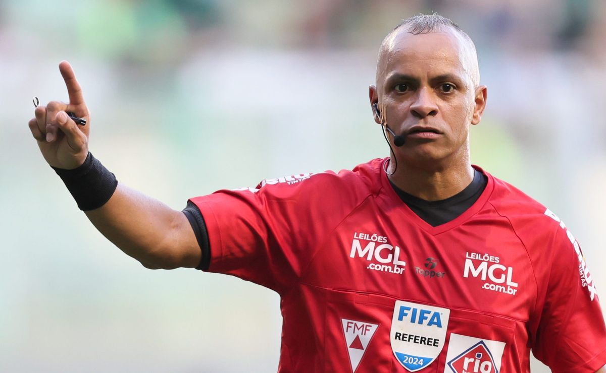 Wilton Pereira Sampaio é escalado para apitar Flamengo x Palmeiras em rodada decisiva do Brasileirão
