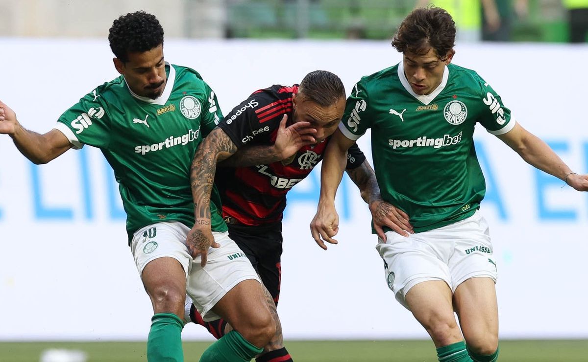 Defesa do Palmeiras é 77% mais vazada que a do Flamengo no Brasileirão