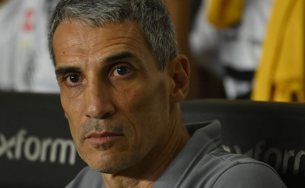 Vojvoda muda mentalidade do Santos e Barreal revela transformação dentro do elenco