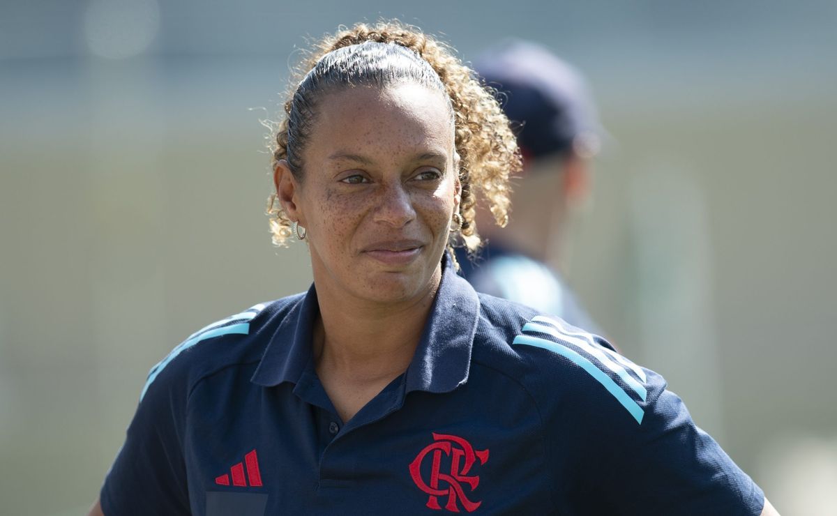 É oficial! Palmeiras anuncia contratação da treinadora Rosana Augusto, ex-Flamengo