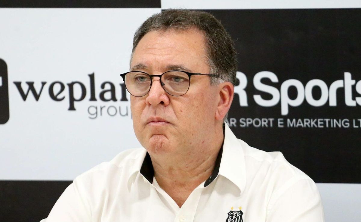 Marcelo Teixeira faz avaliação sobre o elenco do Santos, e ‘não entende’ má fase: “É excelente”