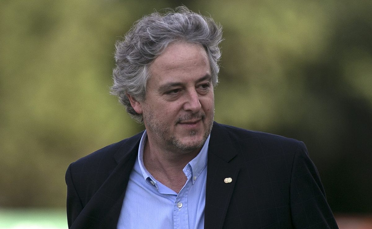 Maurício Ramos faz questão de colocar sucesso do Palmeiras ‘nas costas’ de Paulo Nobre, e esquece Leila