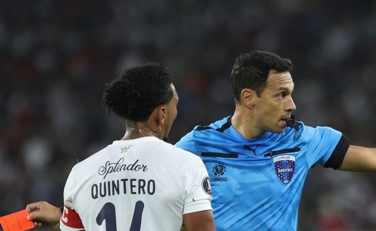 Facundo Tello ganhou fama após clássico argentino e vai apitar LDU x Palmeiras pela Libertadores