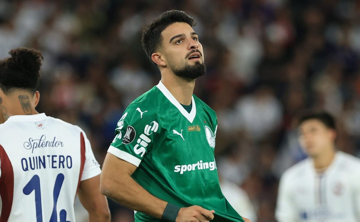 Palmeiras tem noite catastrófica, é atropelado pela LDU e Flaco López simboliza atuação apática