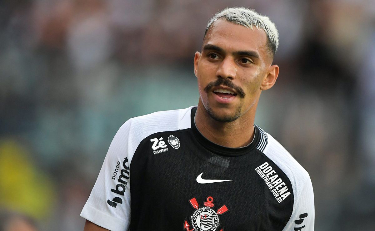 Matheuzinho, lateral do Corinthians, revela sonho de atuar na Europa: “Quero chegar lá”