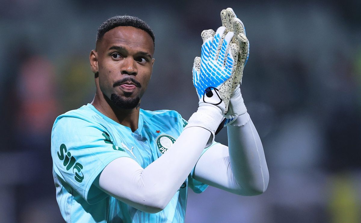 Carlos Miguel salva Palmeiras após fazer bela defesa diante do Cruzeiro