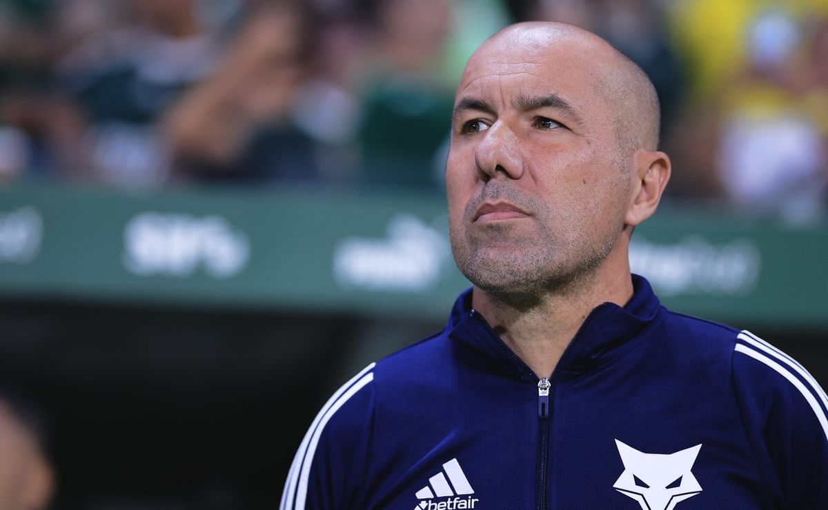 Leonardo Jardim se revolta e desabafa contra arbitragem após Palmeiras x Cruzeiro: “Vi o mesmo árbitro expulsar”