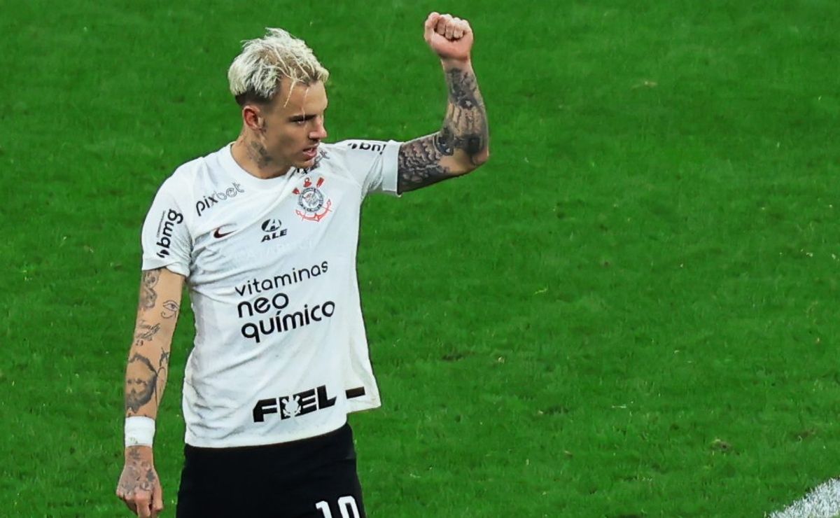 Grêmio prepara oferta recorde de R$ 94 milhões por Róger Guedes e promete abalar o mercado