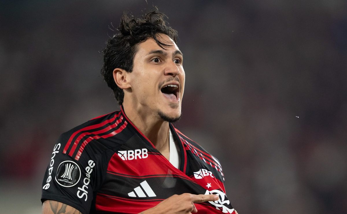 Flamengo apenas negociaria Pedro, ao Fenerbahçe, por mais de R$ 125 milhões; atualmente não há oferta
