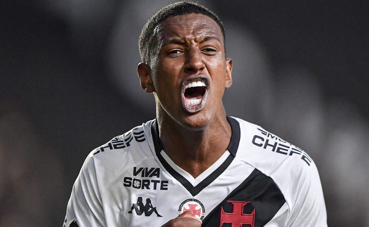 Com Cuesta e Robert Renan na defesa, Vasco atinge marca de quase sete horas sem sofrer gols