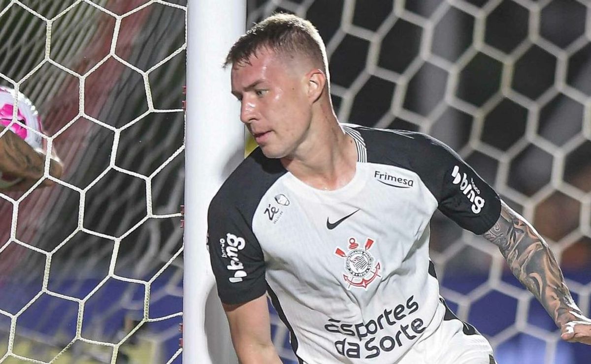 Charles avalia impacto de suspensões no meio-campo e sequência do Corinthians no Brasileirão Betano: “Manter isso”