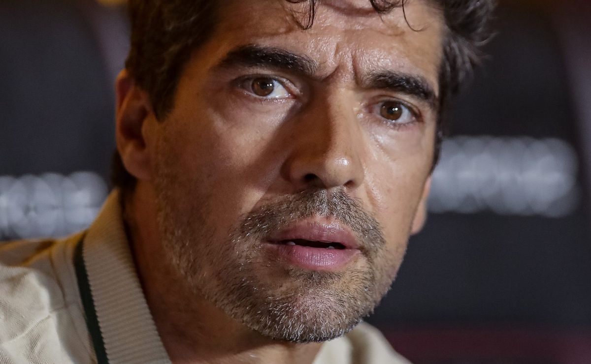 Abel Ferreira demonstra preocupação com arbitragem de Wilmar Roldán em Palmeiras X LDU, pela Libertadores