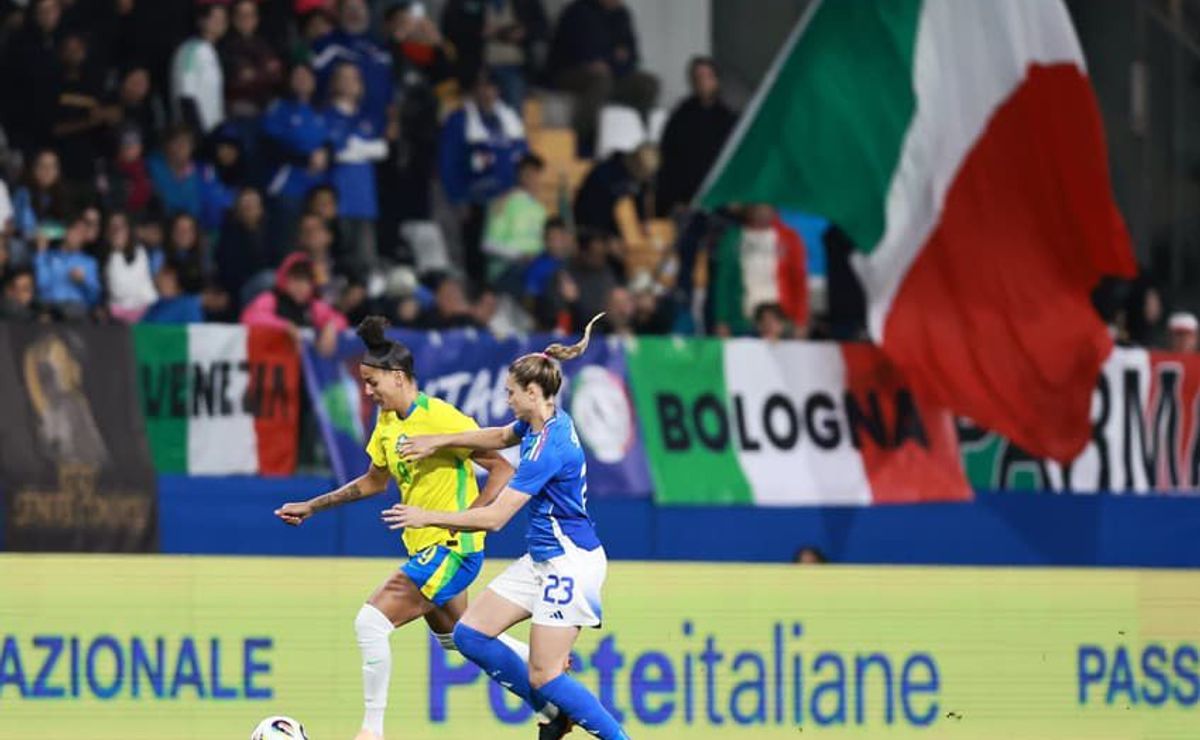 Luany decide, e Brasil vence a Itália para fechar Data-FIFA com 100% de aproveitamento