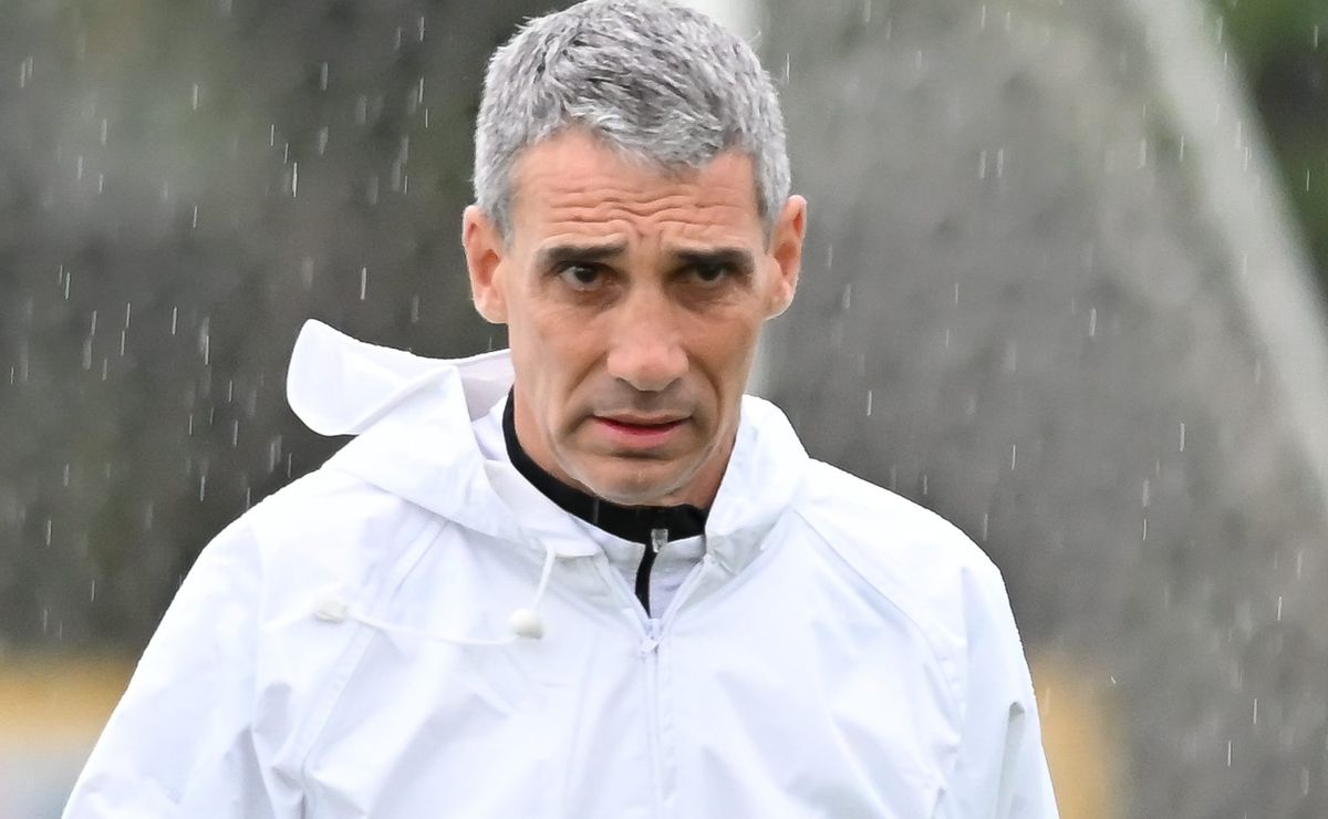 Vojvoda aposta nos 5 jogos na Vila Belmiro para evitar mais um rebaixamento do Santos na Vila Belmiro