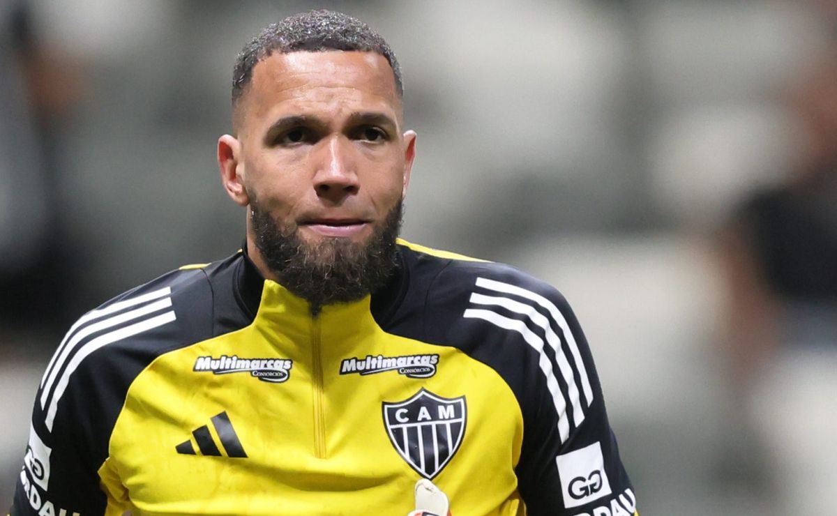 Everson assume falha em gol sofrido, mas brinca com erro cometido na Sul-Americana: “Coloquei um pouquinho de emoção no jogo”