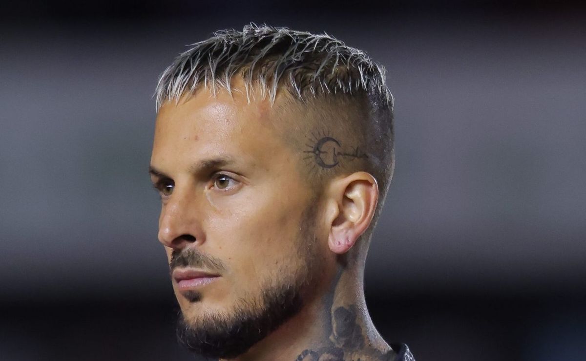 Benedetto, ex-Boca Juniors, vive drama na carreira e é dispensado do Newell’s Old Boys após 20 meses sem marcar