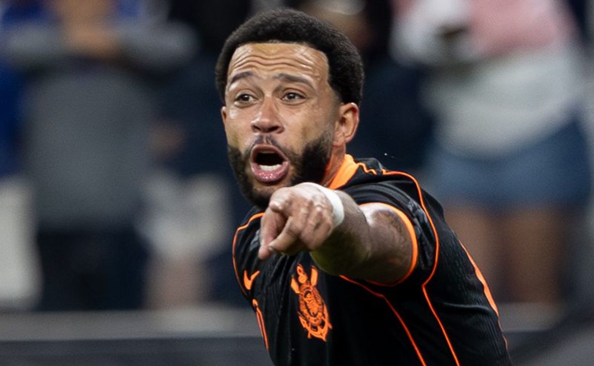 Casagrande detalha comportamento estranho de Memphis no Corinthians: “uma jogadinha parece que apaga tudo”