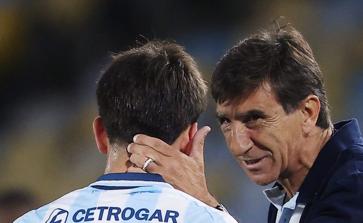 Gustavo Costas prepara escalação do Racing com Adrián Balboa e Martínez para pressionar zaga do Flamengo