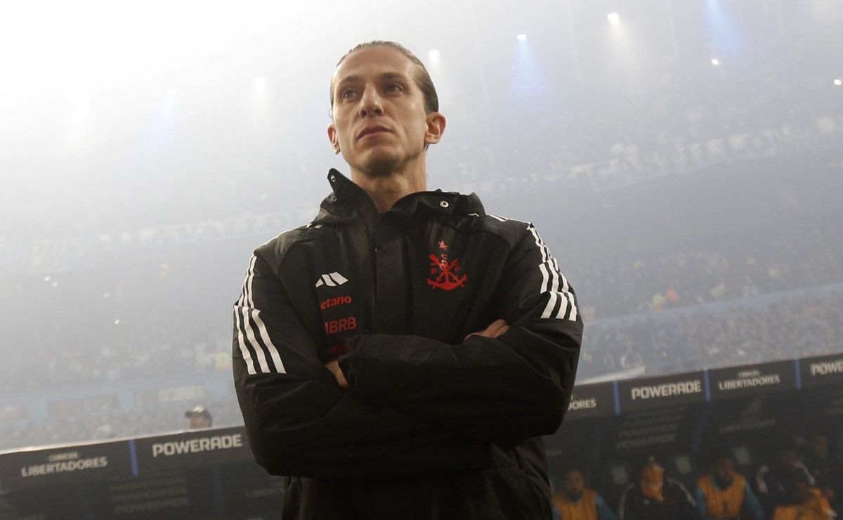 Filipe Luís mostra sangue-frio, reorganiza Flamengo com um a menos e garante CRF na final da Libertadores