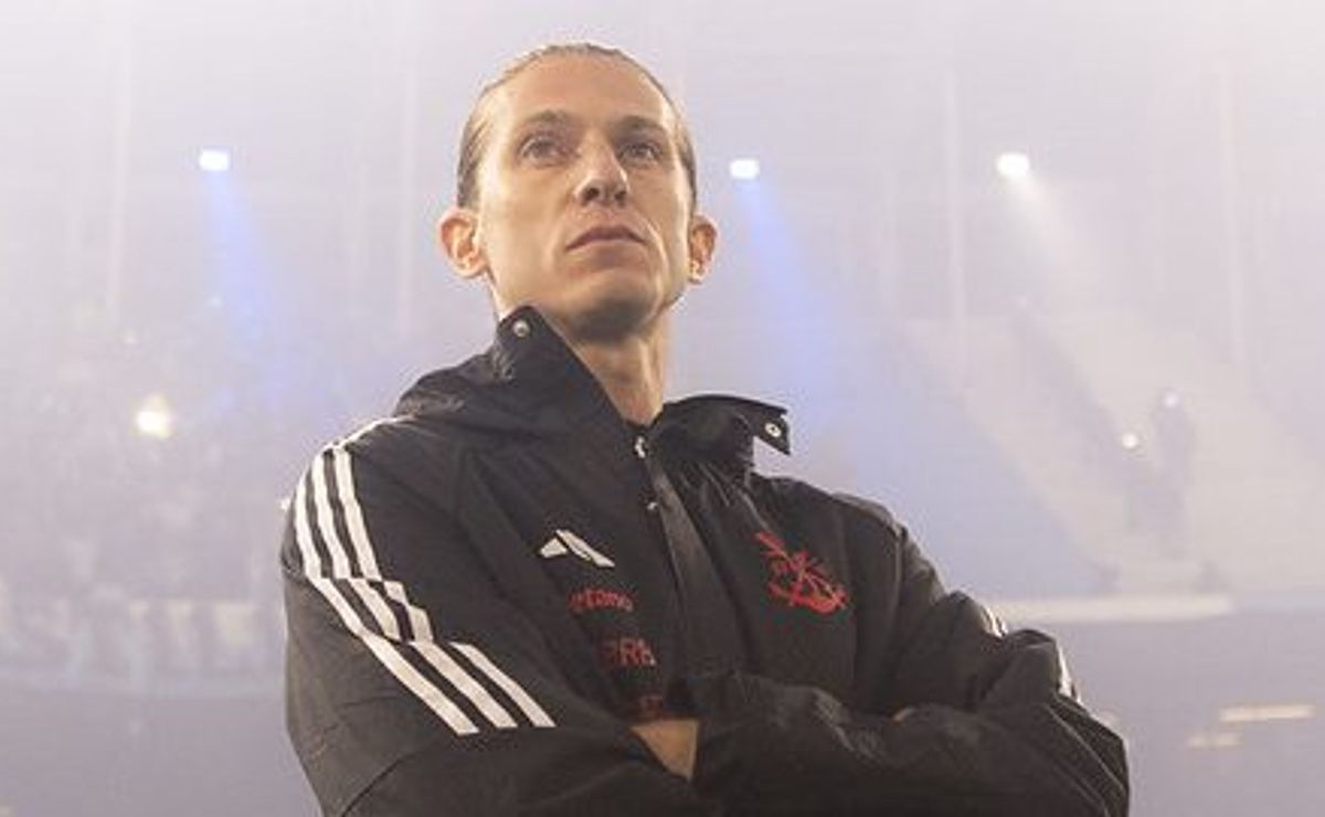 Filipe Luís detalha como críticas negativas impactam elenco do Flamengo: “jogam a torcida contra o time”