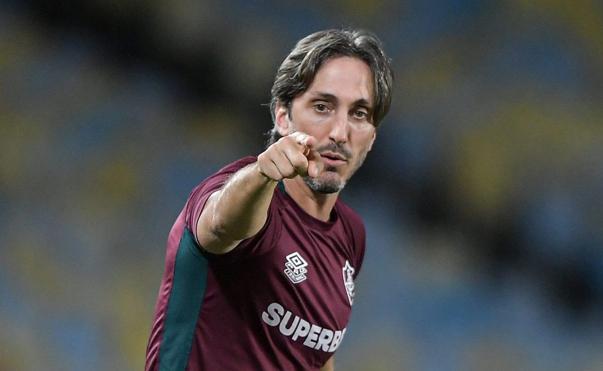 Zubeldía faz alerta sobre falta de efetividade do Fluminense e alerta nos bastidores para temporada