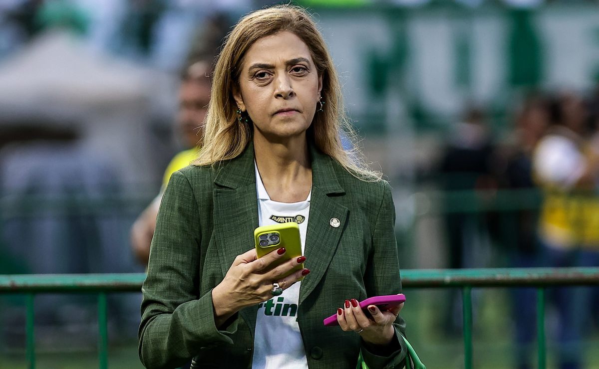 Leila quer um zagueiro e mais 2 volantes no Palmeiras em 2026, mas não fará loucuras no mercado
