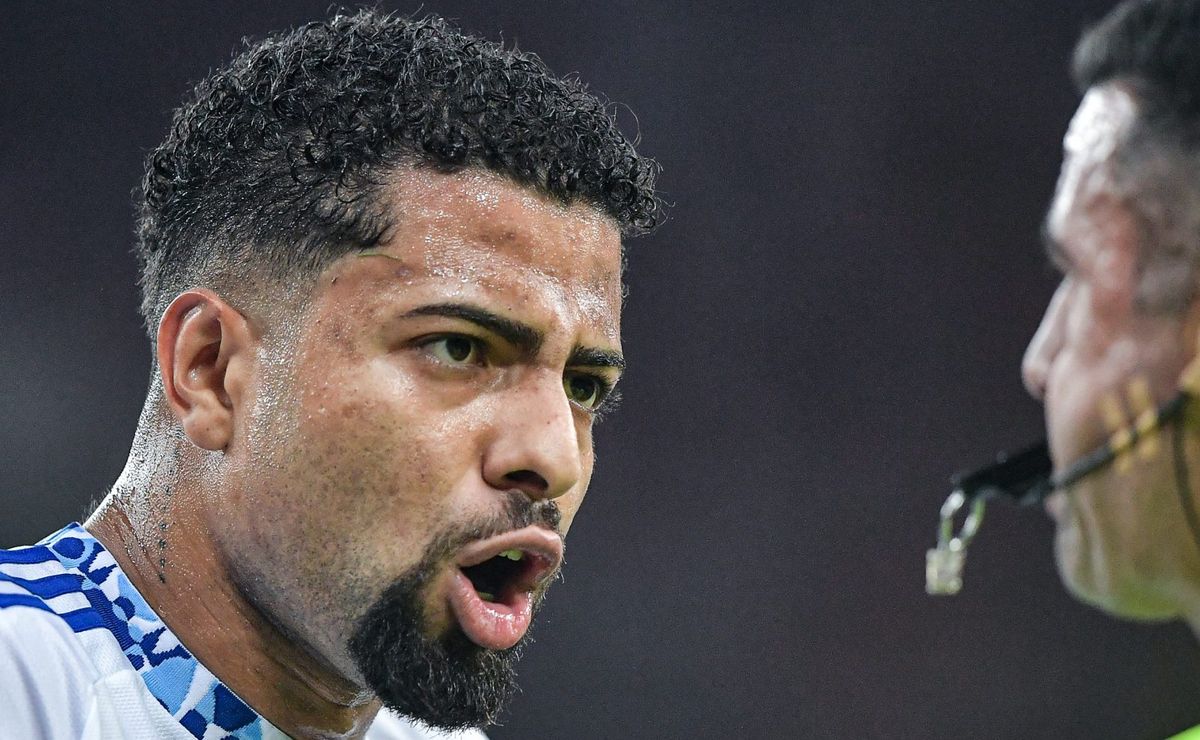 João Marcelo retorna ao Cruzeiro e faz alerta para confronto com Vitória: “Precisa voltar a jogar bem em casa”